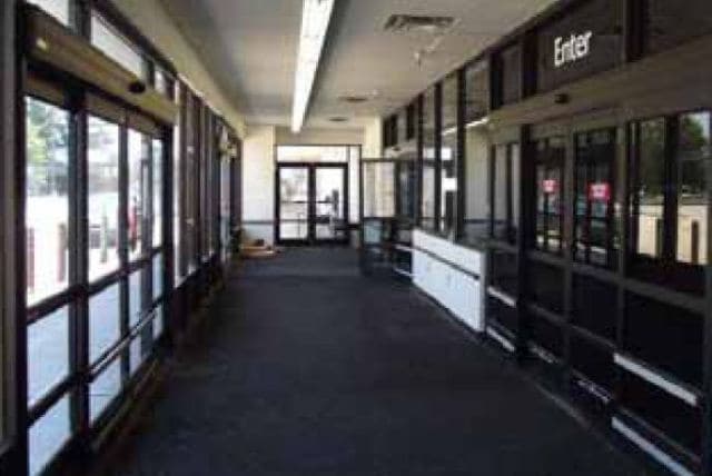 801 Chesterfield Hwy, Cheraw, SC for sale - Interior Photo - Image 3 of 28