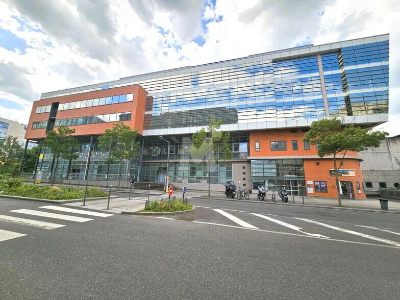 Flex dans Massy à louer - Photo du bâtiment - Image 2 de 14