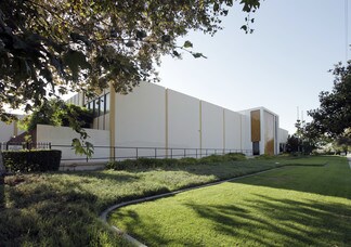 Plus de détails pour 222 N Vincent Ave, West Covina, CA - Industriel à louer