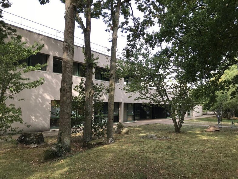 86 Rue De Paris, Orsay for lease - Building Photo - Image 2 of 6