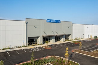 More details for 701 NE Columbia Blvd, Portland, OR - Industrial for Lease