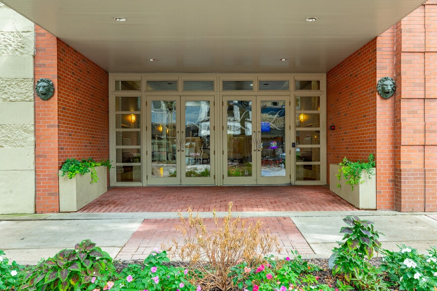 800 Market St, Chattanooga, TN à louer - Photo du bâtiment - Image 1 de 23