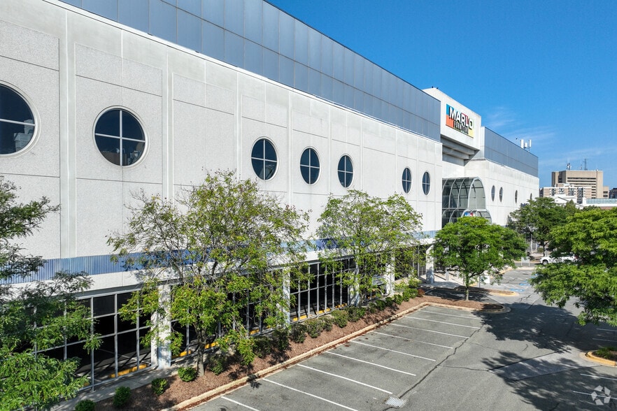 725 Rockville Pike, Rockville, MD for lease - Building Photo - Image 3 of 10