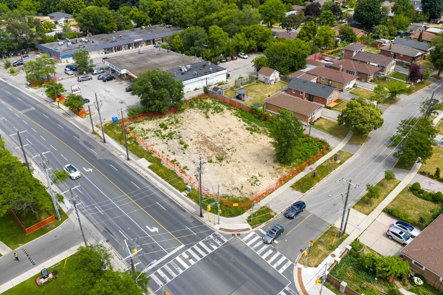 1339 Danforth Rd, Toronto, ON à vendre - Aérien - Image 2 de 2