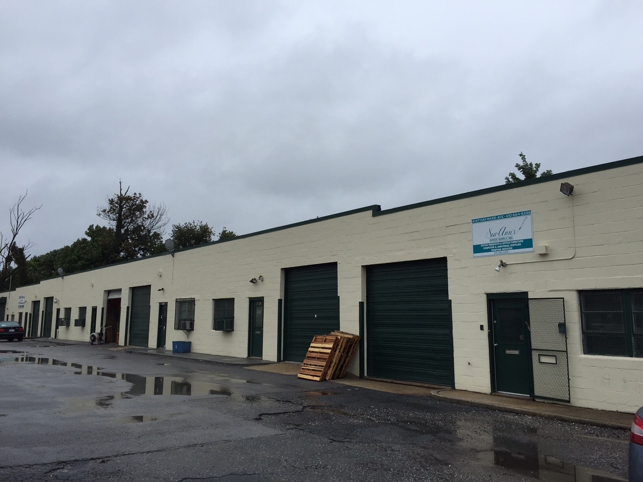 4135-4147 Hayward Ave, Baltimore, MD for lease Primary Photo- Image 1 of 3