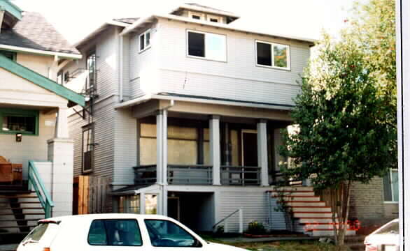 5043 11th Ave NE, Seattle, WA for sale - Building Photo - Image 3 of 4