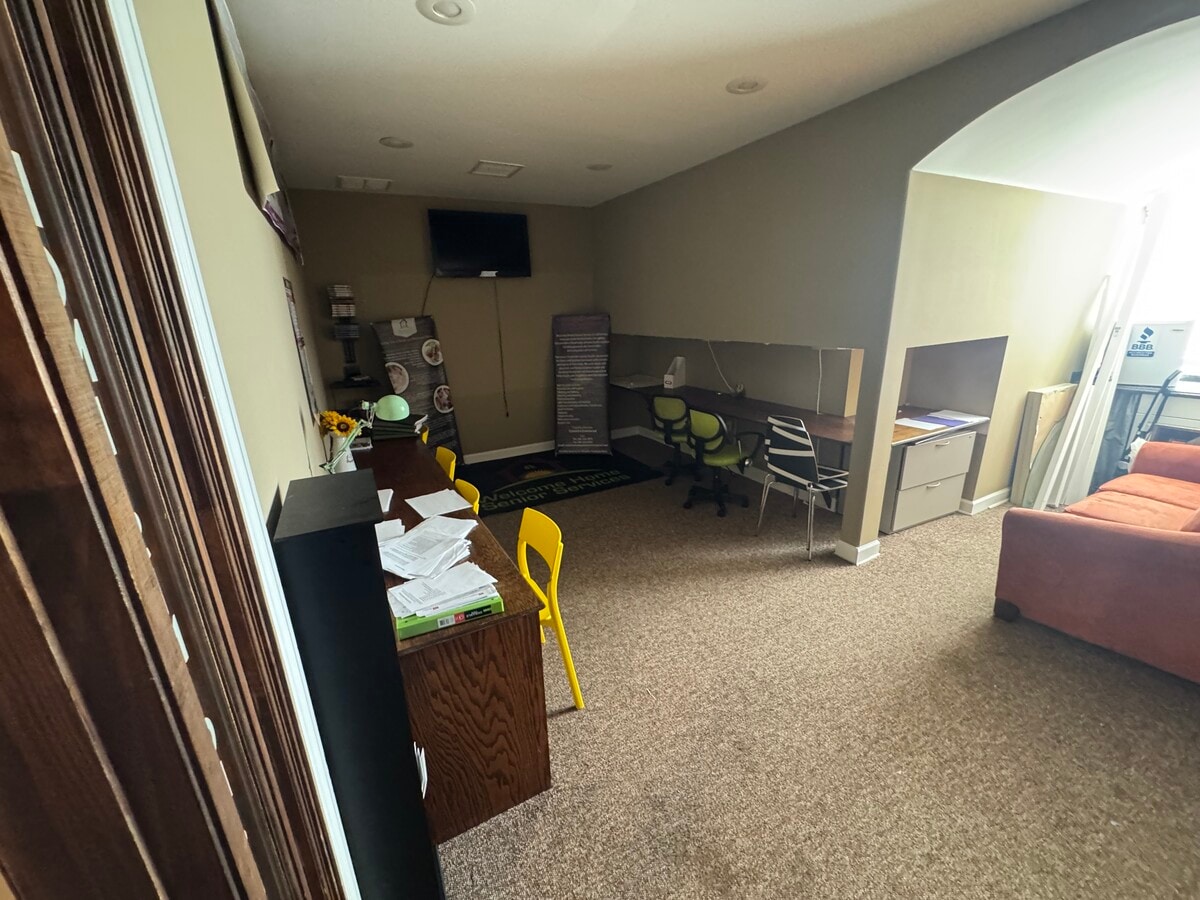 3265 W Sarazens Cir, Memphis, TN 38125 - Unit 201 -  - Interior Photo - Image 1 of 8