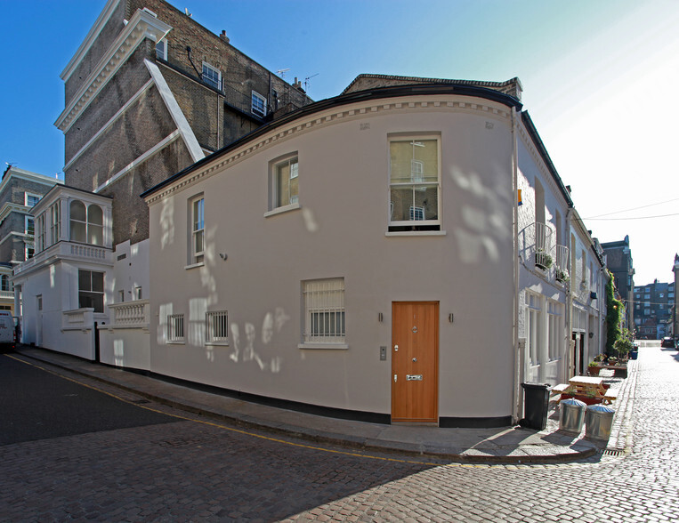 1-1A Petersham Mews, London à vendre - Photo principale - Image 1 de 1