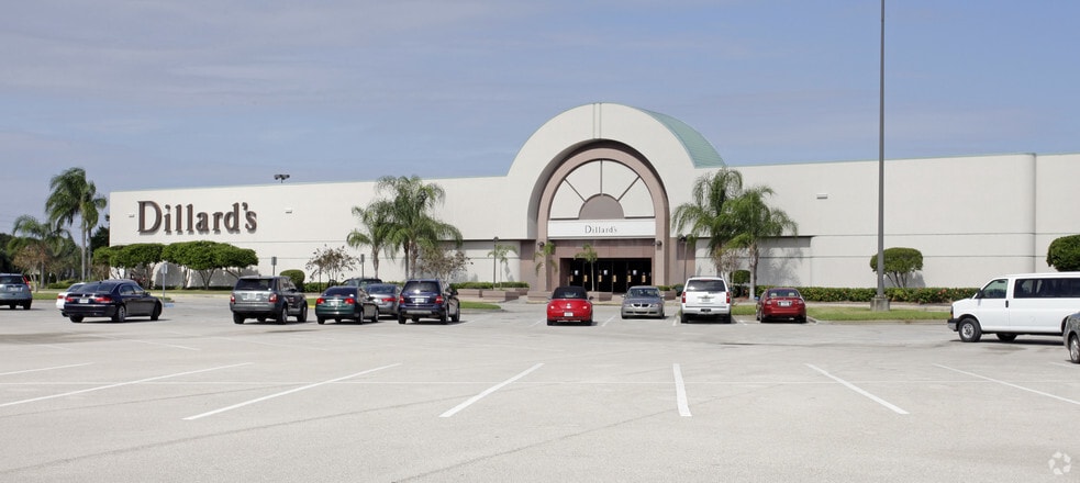 6200 20th St, Vero Beach, FL for lease - Primary Photo - Image 2 of 6