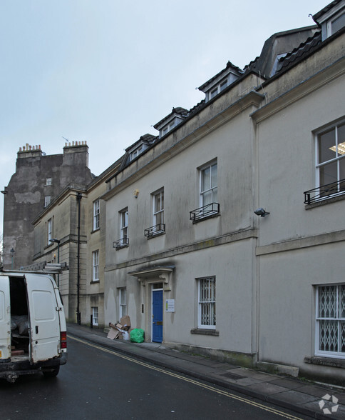 8 Palace Yard Mews, Bath à louer - Photo du bâtiment - Image 2 de 2