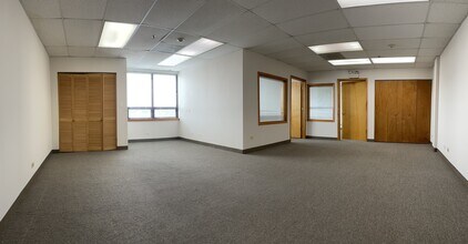 1910 First St, Highland Park, IL for lease Interior Photo- Image 2 of 2