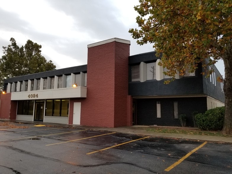 4024 N Lincoln Blvd, Oklahoma City, OK for lease - Building Photo - Image 2 of 15