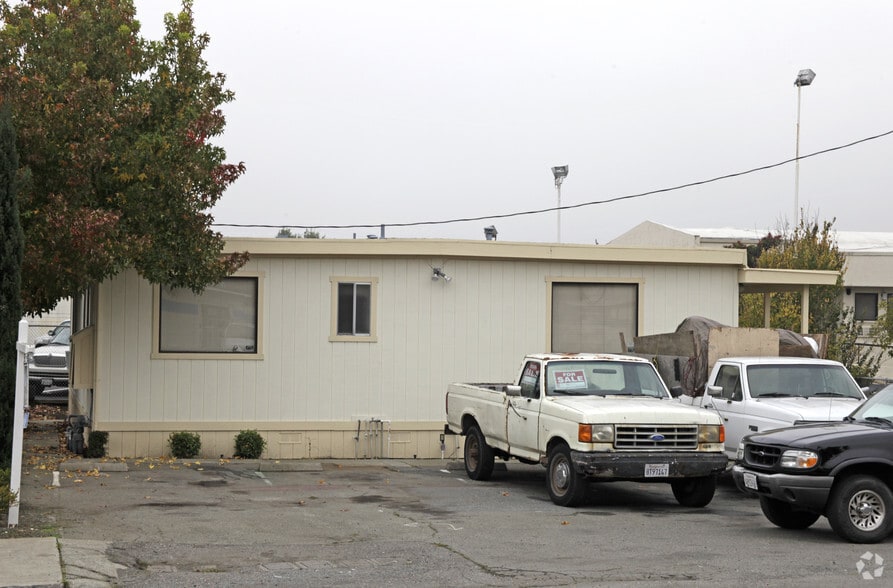 5054 El Portal Dr, El Sobrante, CA for lease - Building Photo - Image 2 of 7