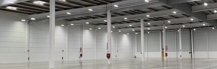 Avinguda Salvador Dalí, Sant Esteve Sesrovires, Barcelona for lease Interior Photo- Image 1 of 2