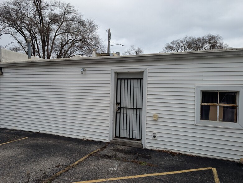 5036 Richfield Rd, Flint, MI à vendre - Photo du bâtiment - Image 3 de 15