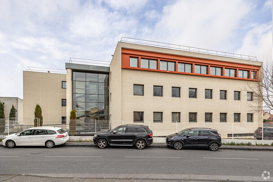 18 Rue Elie Pelas, Marseille for lease - Building Photo - Image 2 of 3