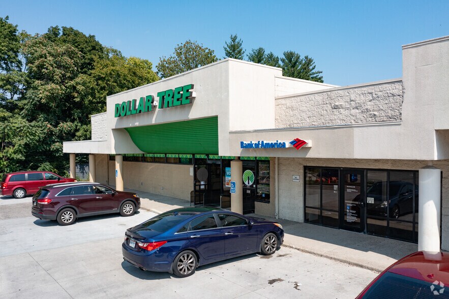 2038 Beechmont Ave, Cincinnati, OH à louer - Photo du bâtiment - Image 3 de 5