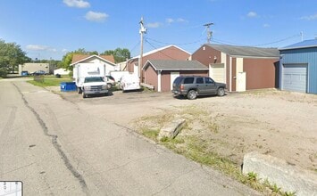 165 Kenwood St, Elyria, OH à vendre Photo du bâtiment- Image 2 de 6