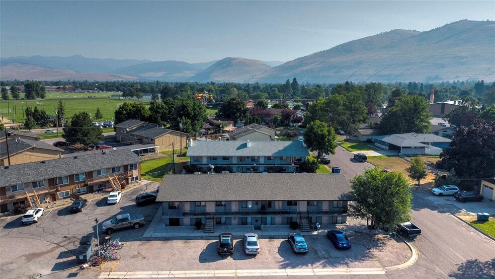 108 Camelot Ct, Missoula, MT for sale - Building Photo - Image 2 of 5