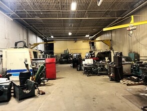 152 Iodent Way, Elizabethton, TN for lease Interior Photo- Image 2 of 9