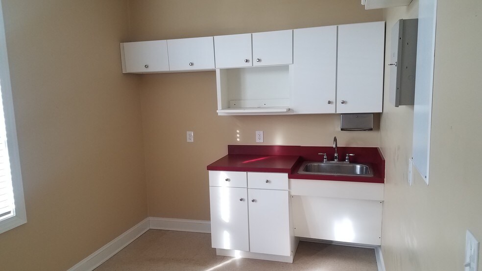 172 Linden Dr, Winchester, VA à vendre - Photo du bâtiment - Image 3 de 40