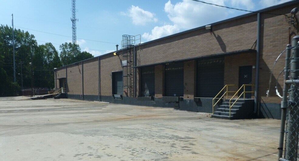 5101 Chatooga Dr, Lithonia, GA à louer - Photo du bâtiment - Image 2 de 10