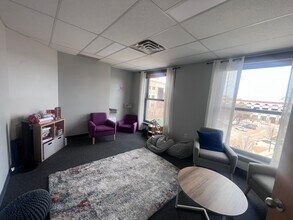 31 W Downer Pl, Aurora, IL for lease Interior Photo- Image 2 of 3