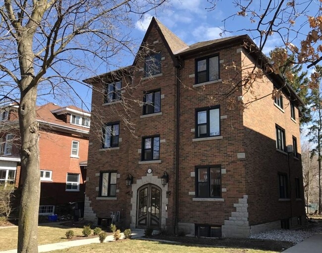 More details for 112 Margaret Ave, Kitchener, ON - Multifamily for Sale