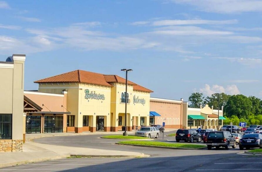 2410 Cleveland Hwy, Dalton, GA for lease - Building Photo - Image 3 of 29