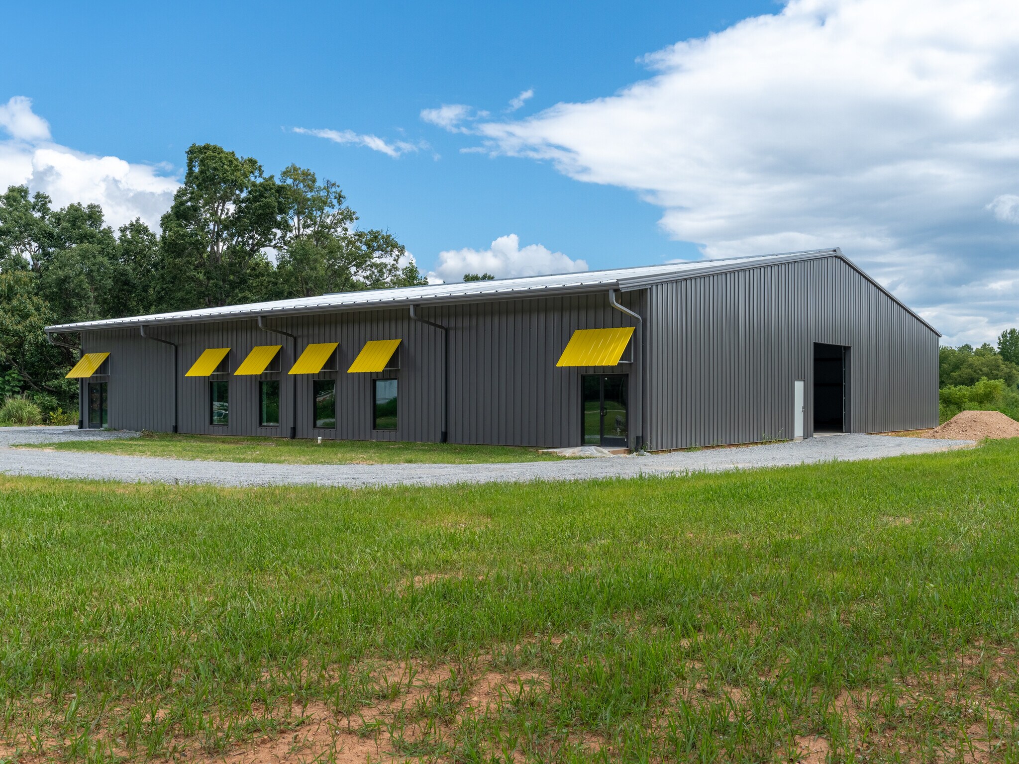 258 Marlowe dr, Mills River, NC à louer Photo principale- Image 1 de 12