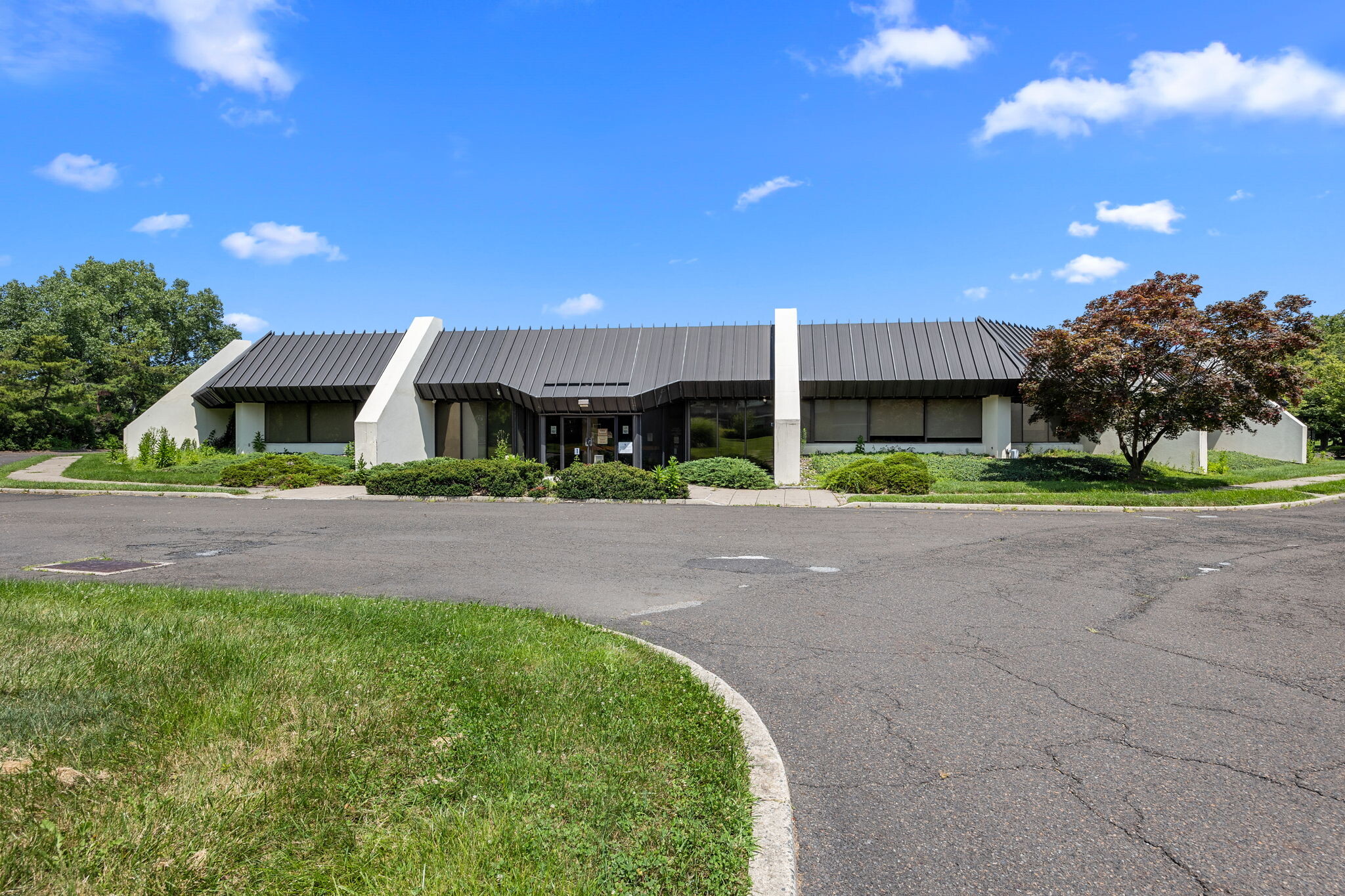 661 Penn St, Newtown, PA à vendre Photo du bâtiment- Image 1 de 1