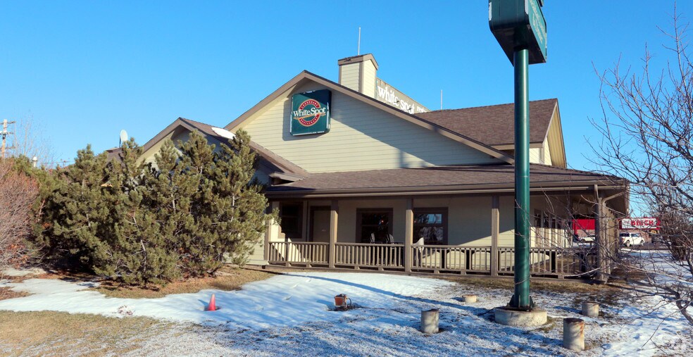 5230 50th Ave, Leduc, AB à louer - Photo du bâtiment - Image 2 de 4