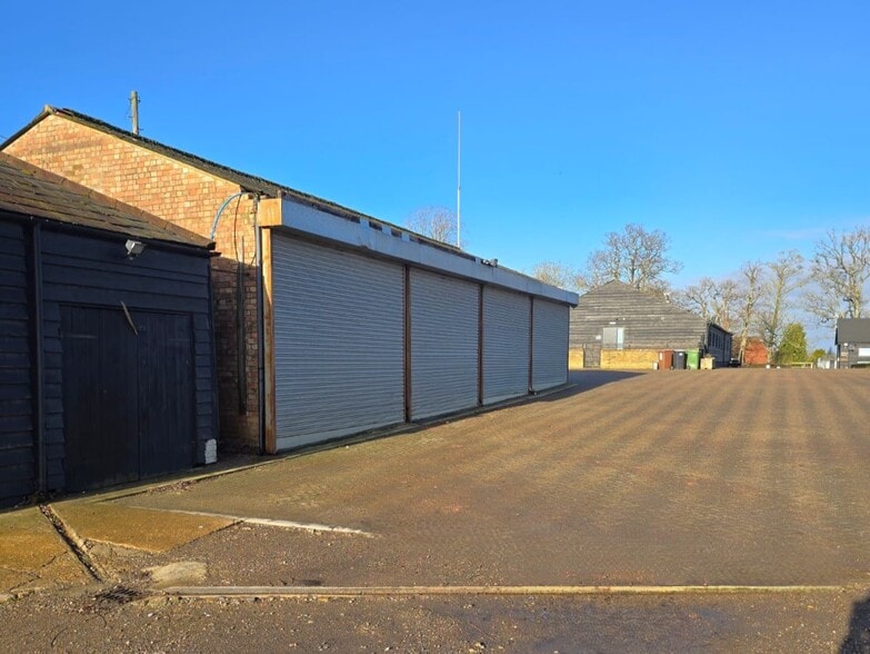 Woodhall Ln, Radlett for lease - Building Photo - Image 3 of 7
