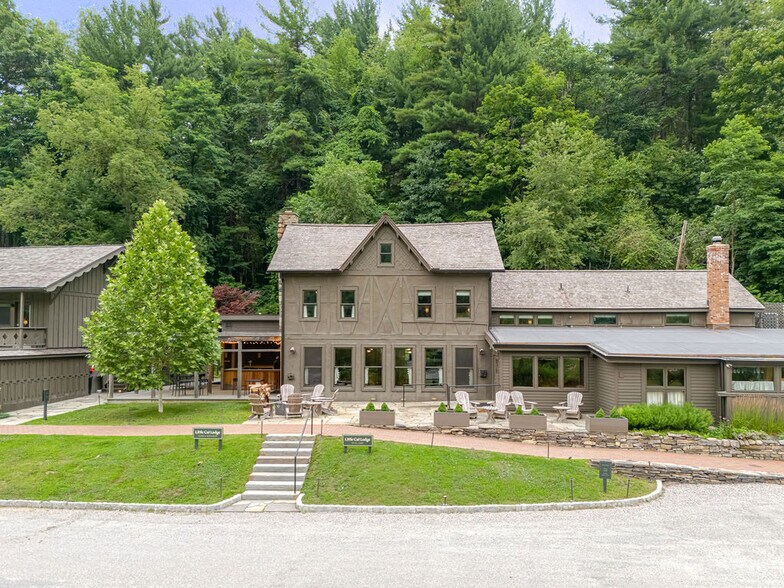 37 Catamount Rd Hillsdale, Hillsdale, NY à vendre - Photo du bâtiment - Image 2 de 72