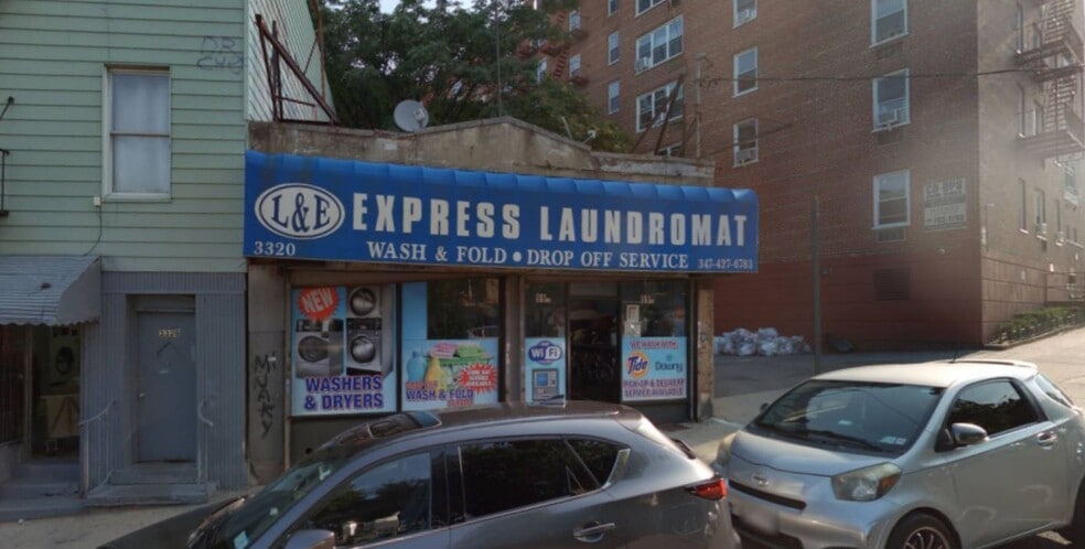 3320 Fort Independence St, Bronx, NY à vendre - Photo du bâtiment - Image 2 de 4