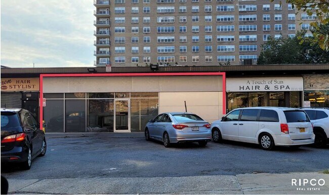 Plus de détails pour 11-21 Knolls Crescent, Bronx, NY - Commerce de détail à louer