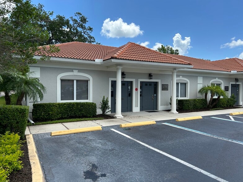 2930-2936 University Pky, Sarasota, FL à vendre - Photo du bâtiment - Image 3 de 7