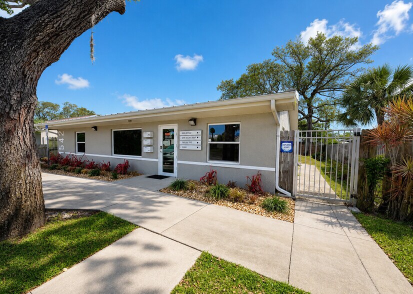 1542 Guava Ave, Melbourne, FL à louer - Photo du bâtiment - Image 1 de 10