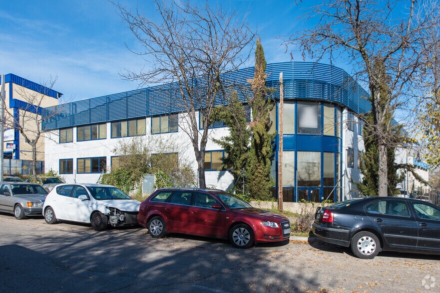 Office in Tres Cantos, Madrid for sale - Primary Photo - Image 1 of 52