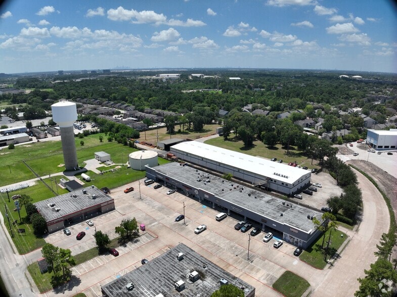13331 Kuykendahl Rd, Houston, TX for lease - Matterport Community - Image 2 of 8