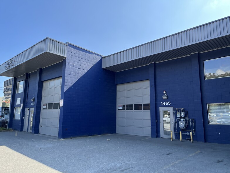 1465-1469 Barrow St, North Vancouver, BC for lease - Building Photo - Image 3 of 10