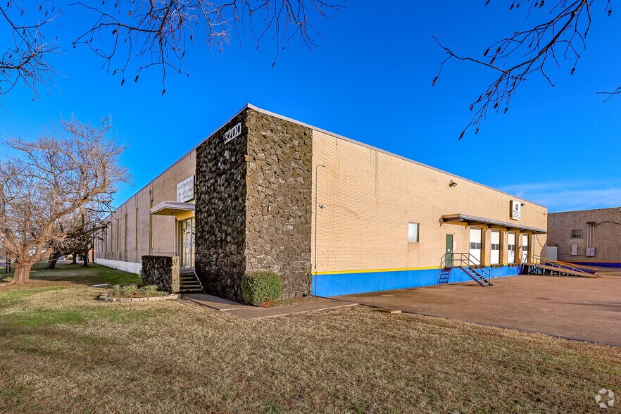 3200 E Randol Mill Rd, Arlington, TX à louer - Photo du bâtiment - Image 1 de 5