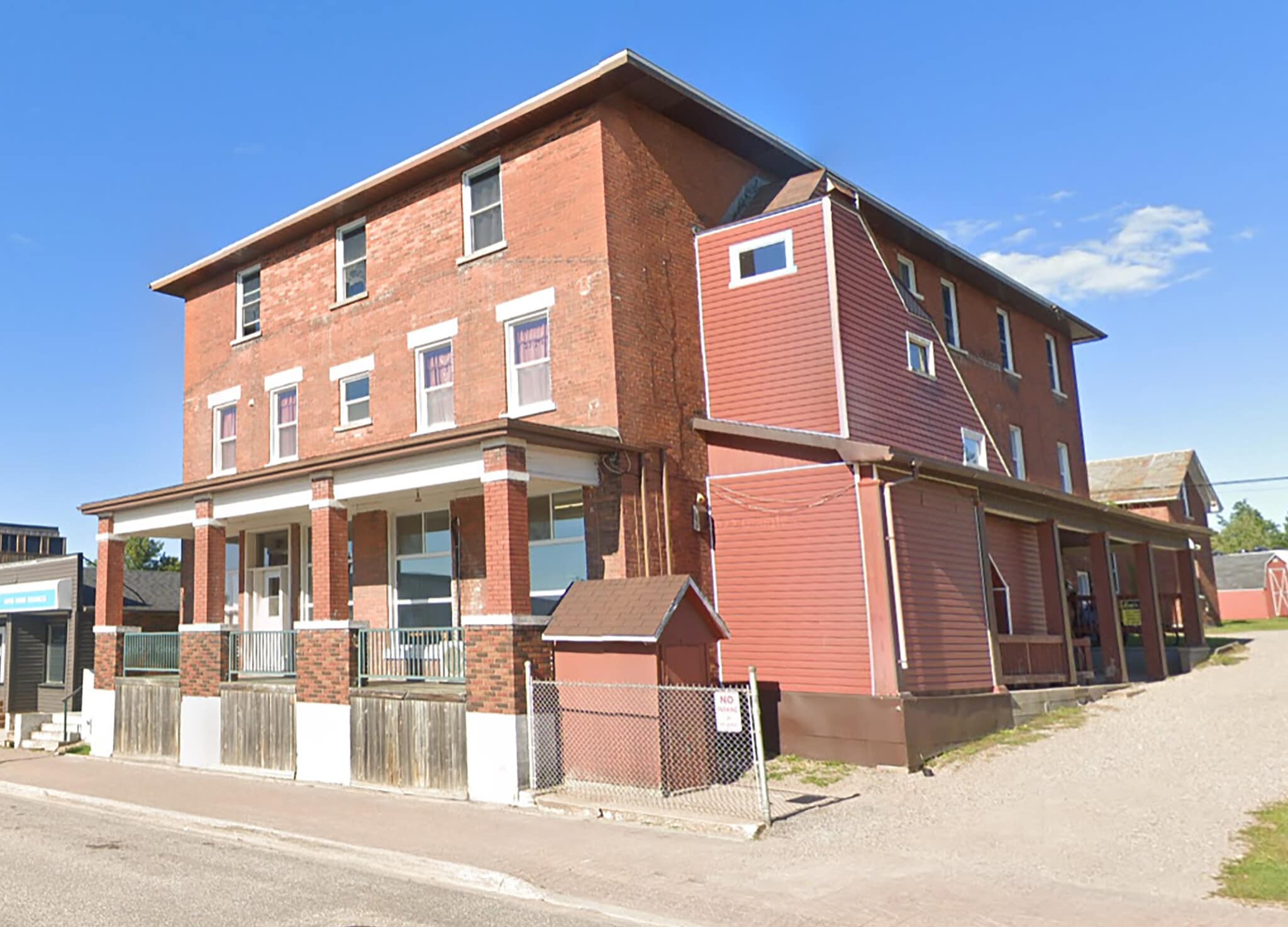 532 Main St, Powassan, ON à vendre Photo du bâtiment- Image 1 de 14