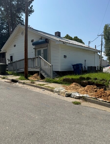 2339 Pendleton St, Columbia, SC for sale - Building Photo - Image 2 of 3