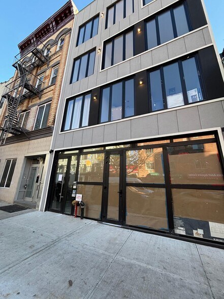 96 Moore St, Brooklyn, NY for lease - Building Photo - Image 1 of 6