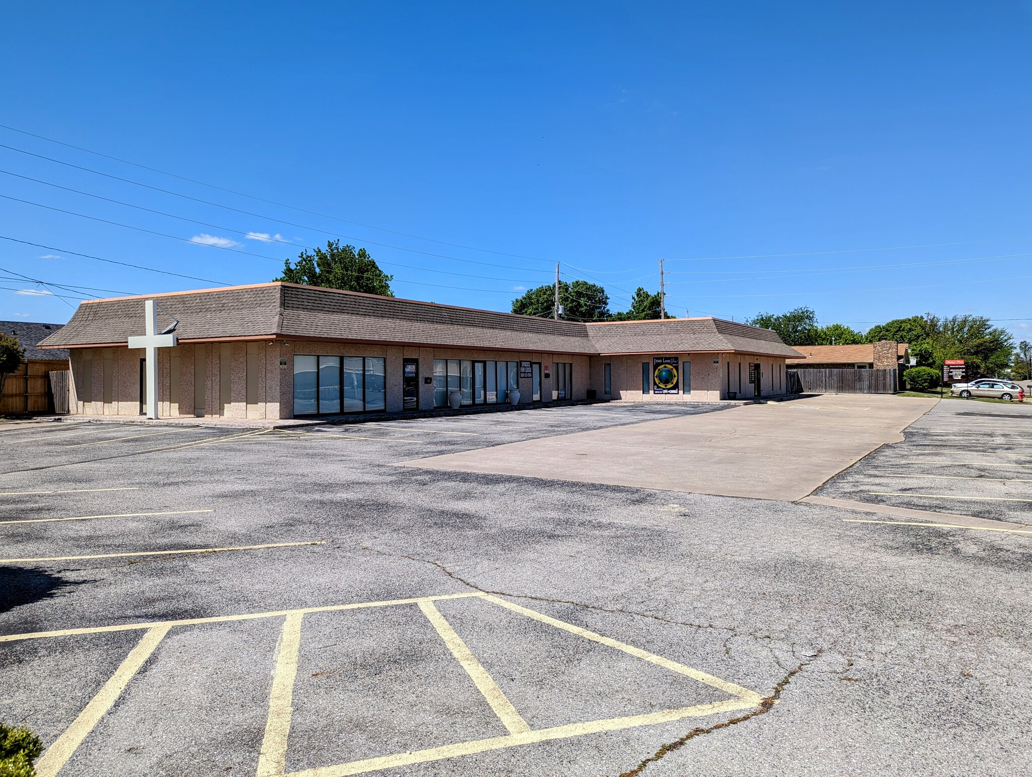 1006 NW 47th St, Lawton, OK for lease Building Photo- Image 1 of 15