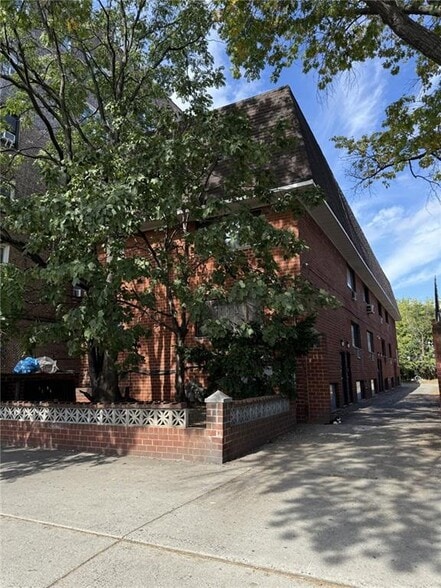 463 Avenue P, Brooklyn, NY for sale - Primary Photo - Image 1 of 1