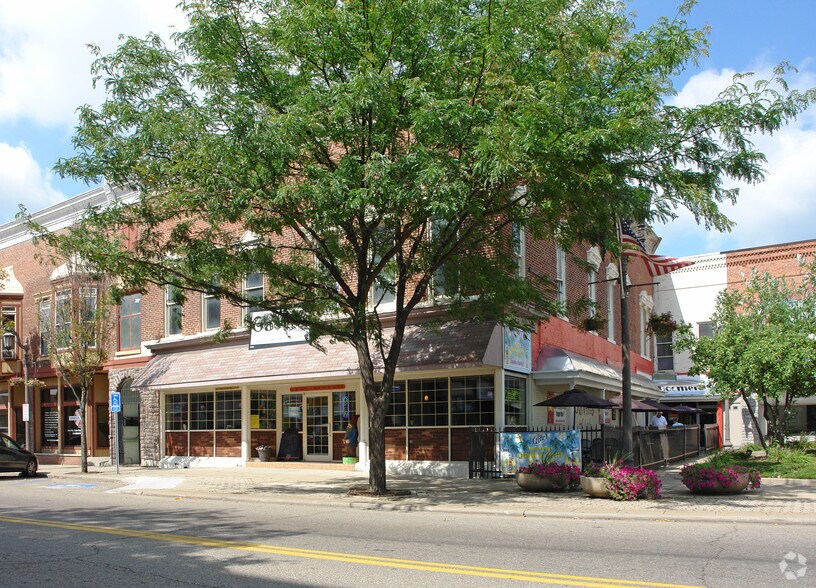 110 S Broadway St, New Philadelphia, OH à vendre - Photo du bâtiment - Image 1 de 27