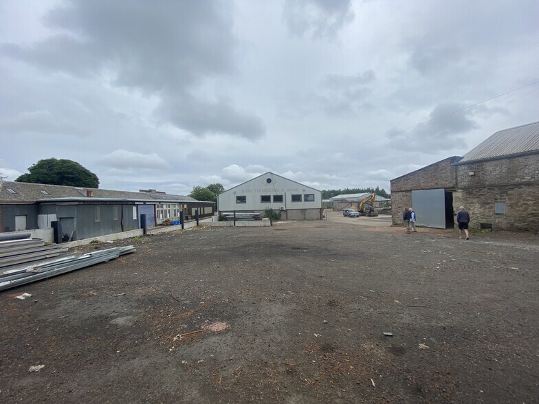 30 Station Av, Duns à louer - Photo du bâtiment - Image 2 de 4