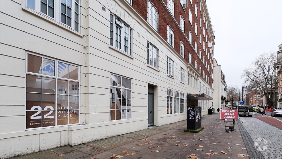 22 Upper Woburn Pl, Londres à louer - Vidéo aérienne - Image 2 de 28